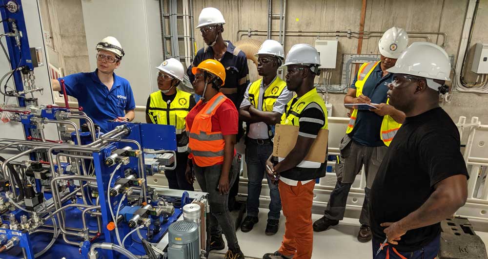 Practical training during the Voith HydroSchool at the Mount Coffee hydropower plant in Liberia.
Practical training during the Voith HydroSchool at the Mount Coffee hydropower plant in Liberia.