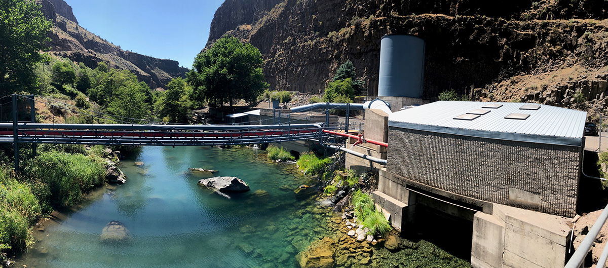 Deschutes Valley Water District (DVWD) is nearing the completion of the installation of a new horizontal Francis turbine from Voith. Deschutes Valley Water District (DVWD) is nearing the completion of the installation of a new horizontal Francis turbine from Voith.