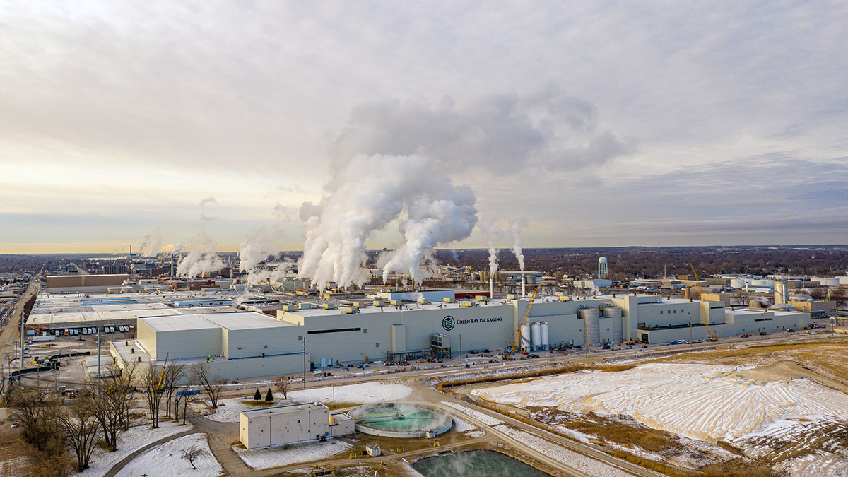 Green Bay Packaging successfully started operating its new PM4 production line delivered by Voith on March 11, 2021. Green Bay Packaging successfully started operating its new PM4 production line delivered by Voith on March 11, 2021.
