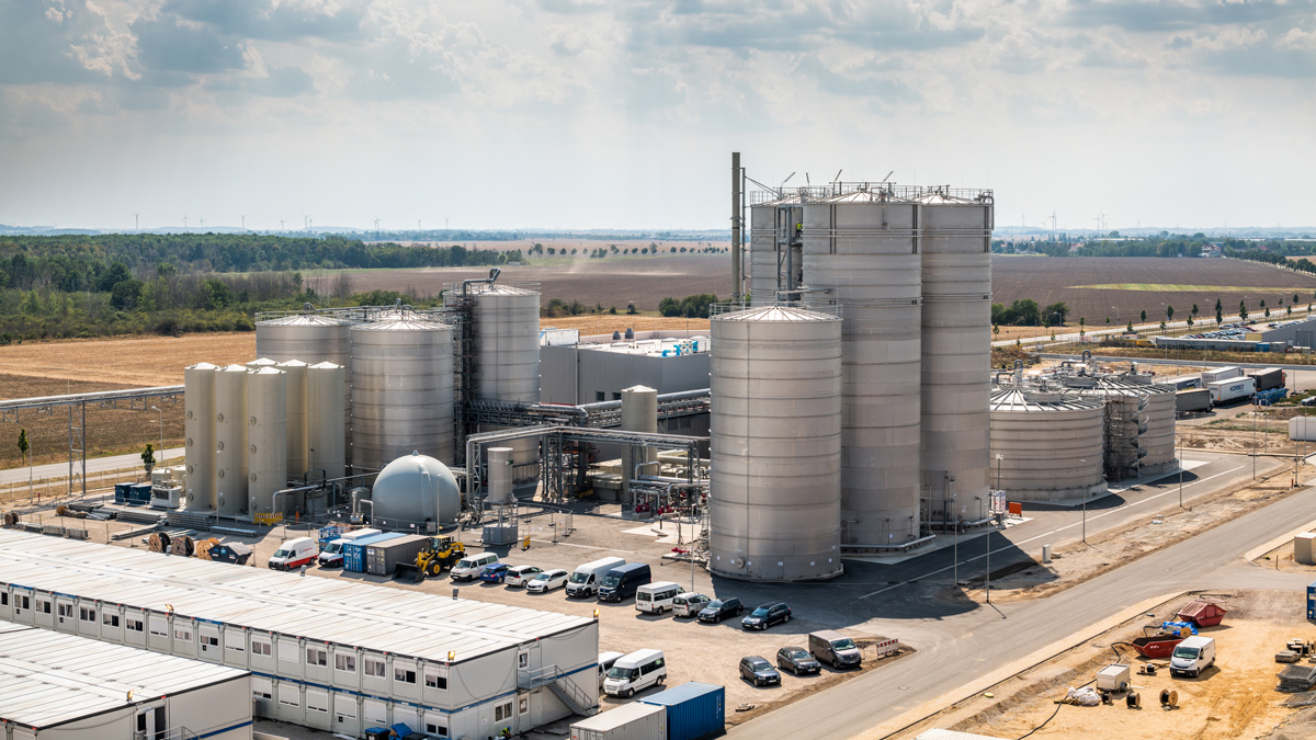 Closed water loop: All water used in production is cleaned in the company’s own water treatment plant and then returned to the production process.