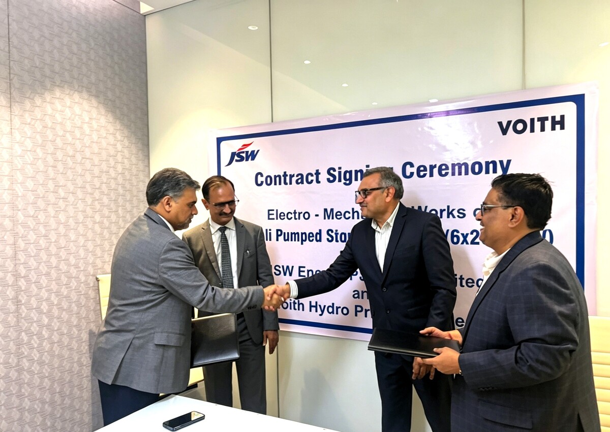 From  Left to Right: Mr. Ravi Kundu (Senior Vice President of JSW), Mr. Sharad Mahendra (Joint Managing Director & CEO of JSW), Mr. Raj Vidyarthi (Managing Director & CEO of Voith Hydro India), Mr. Shouvik Dey (Head of Sales & Tendering of Voith Hydro India)