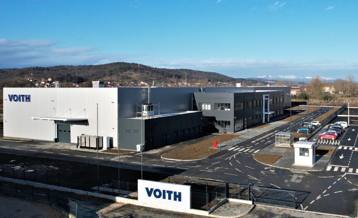 The new Voith Hydro location in Bosnia and Hercegovina is ready to
deliver generator components to customers worldwide. The new Voith Hydro location in Bosnia and Hercegovina is ready to
deliver generator components to customers worldwide.